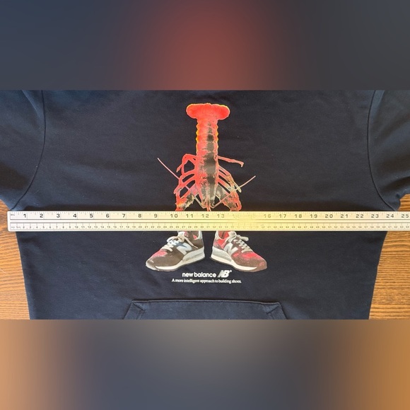 New Balance Lobster Graphic Hoodie – Men’s M, Rare Print, Streetwear Style - Picture 10 of 12